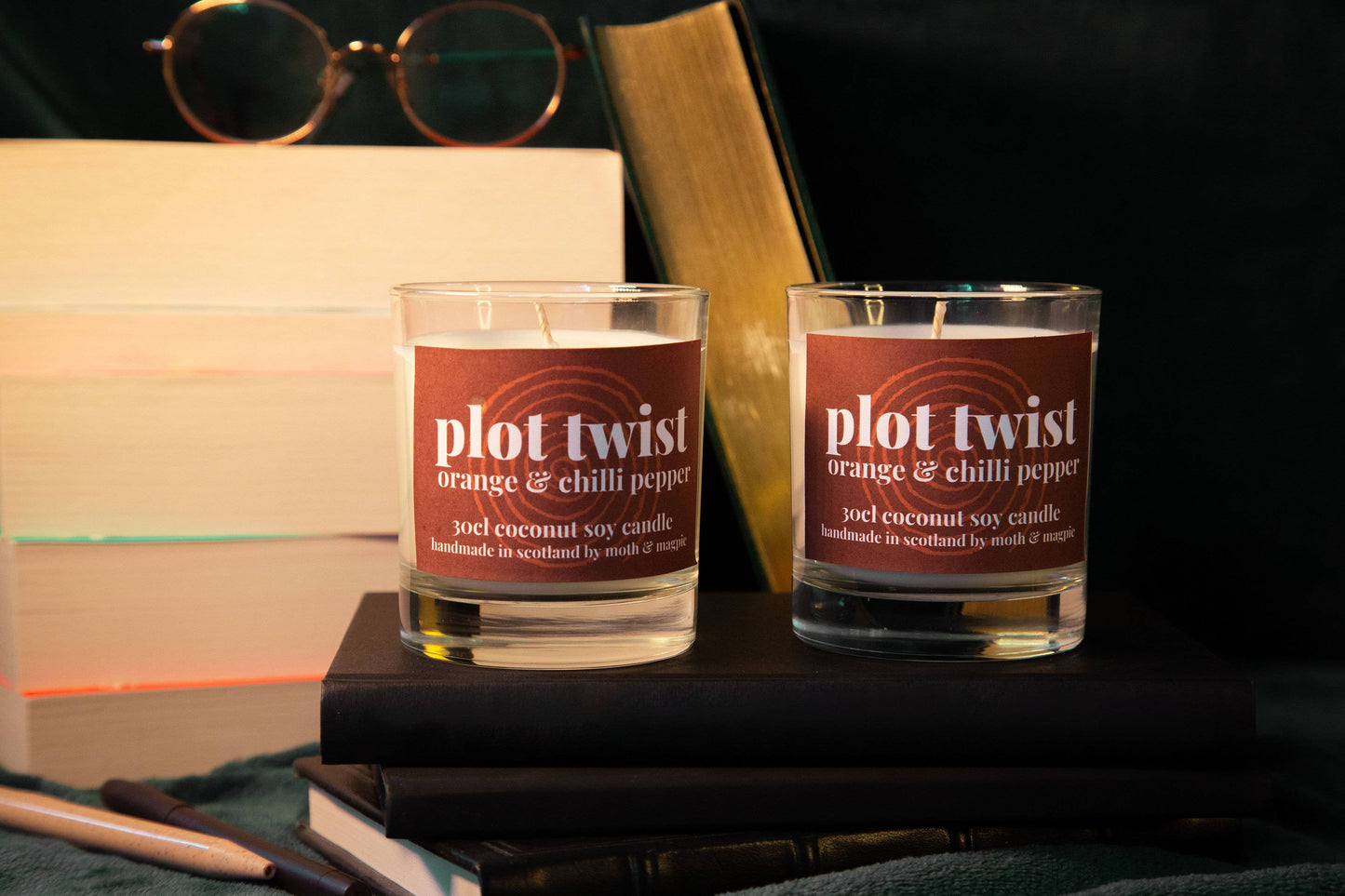 Plot Twist | Handmade 30cl Bookish Candle